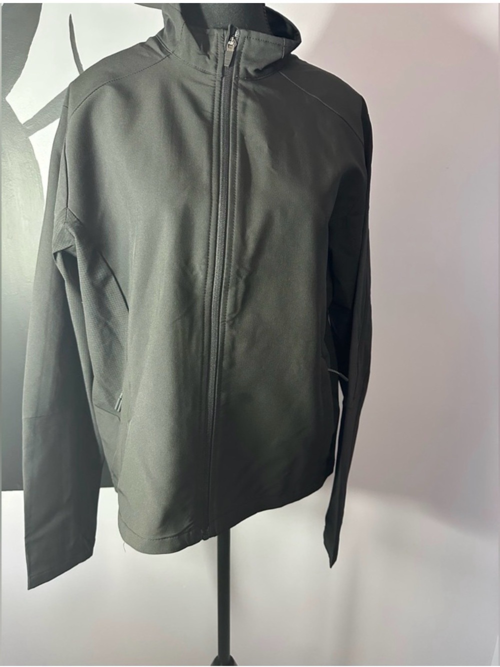 Youth CX2 Black Performance Softshell Jacket | Hockey Warm-Up Zip coat. Ptp 22 - Picture 2 of 7